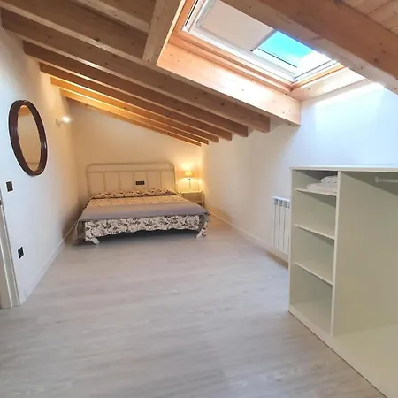 Lägenhet De 1-b Bricia