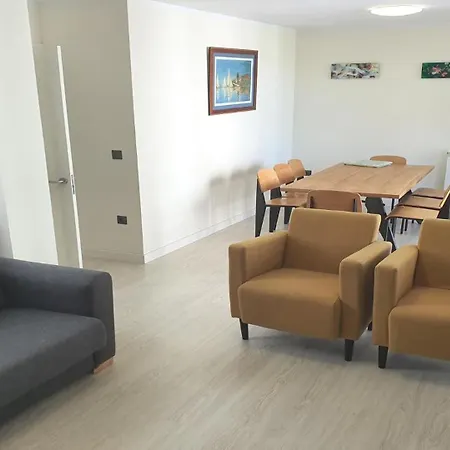 De 1b Apartment *