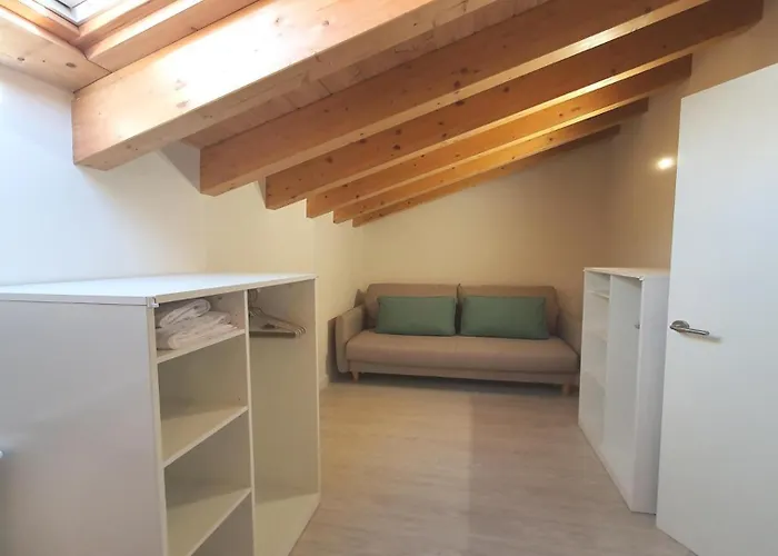 De 1-b Apartment Bricia